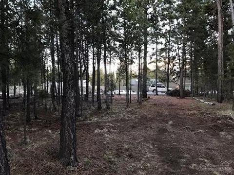 56107 Stellar Dr, Bend, OR 97707 photo 12