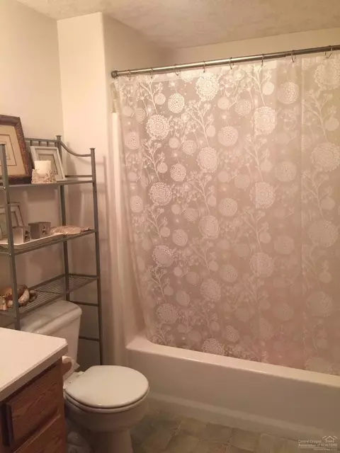 16022 Amber Ln, La Pine, OR 97739 photo 9