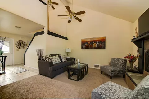 18925 Baker Rd, Bend, OR 97702 photo 4
