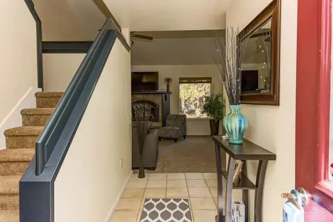 18925 Baker Rd, Bend, OR 97702 photo 3