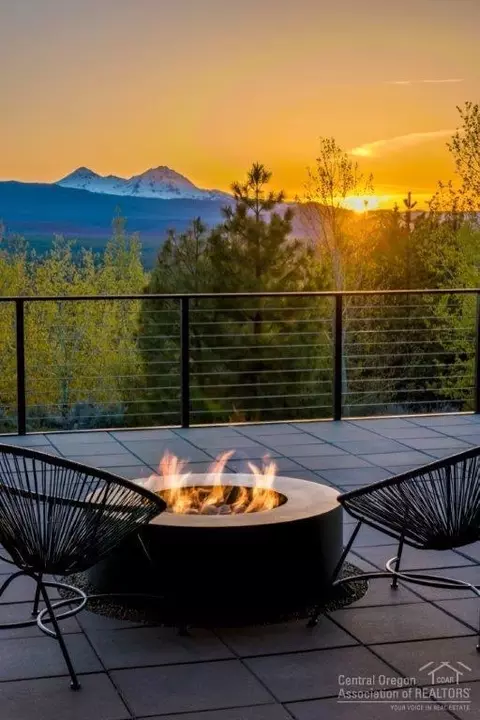 3202 NW Starview Dr, Bend, OR 97703 photo 4