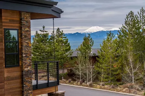 3202 NW Starview Dr, Bend, OR 97703 photo 6