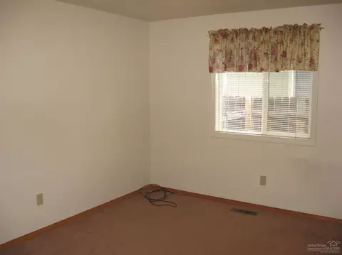 1865 NE Windy Tree Ct, Bend, OR 97701 photo 15