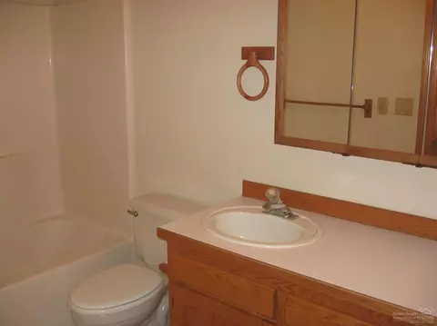 1865 NE Windy Tree Ct, Bend, OR 97701 photo 11