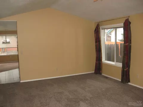 1865 NE Windy Tree Ct, Bend, OR 97701 photo 7