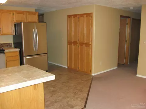 1865 NE Windy Tree Ct, Bend, OR 97701 photo 4