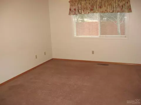 1865 NE Windy Tree Ct, Bend, OR 97701 photo 14