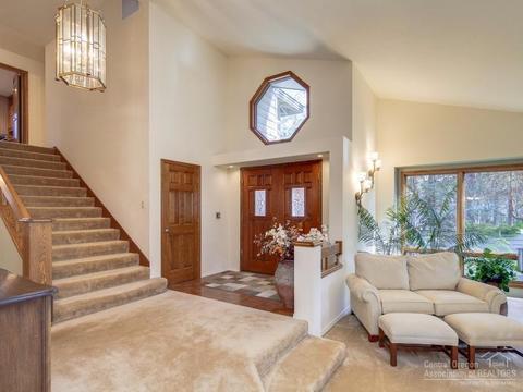 60643 Thunderbird Ct, Bend, OR 97702 photo 5