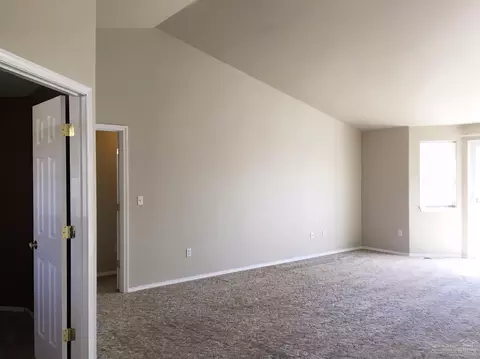 3333 NE Hoona Dr, Bend, OR 97701 photo 5