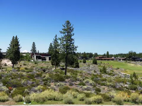 61390 Lost Hollow Loop, Bend, OR 97702 photo 9