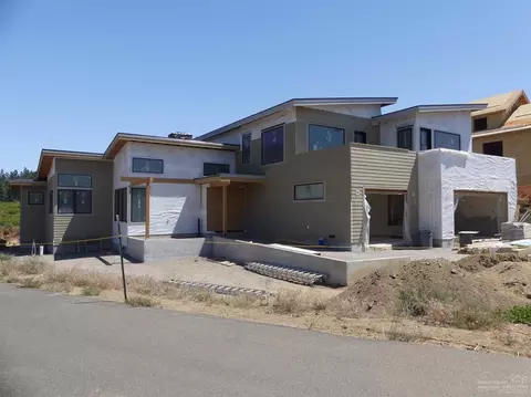 61390 Lost Hollow Loop, Bend, OR 97702 photo 6