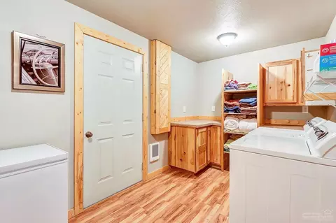 1050 E Cascade Ave, Sisters, OR 97759 photo 17