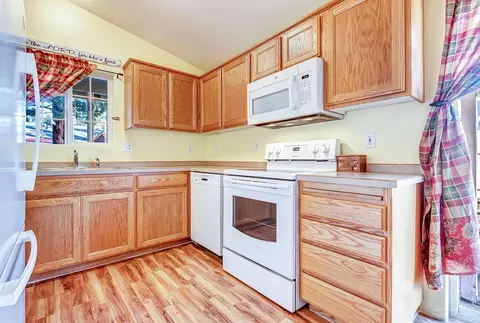 1050 E Cascade Ave, Sisters, OR 97759 photo 9