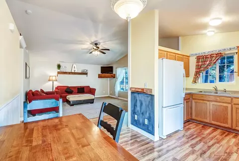 1050 E Cascade Ave, Sisters, OR 97759 photo 7