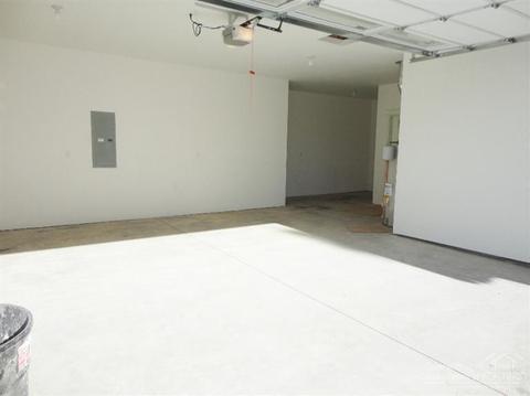 60479 Hedgewood Ln, Bend, OR 97702 photo 16