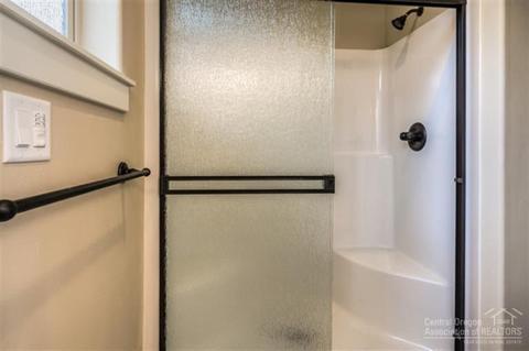 60479 Hedgewood Ln, Bend, OR 97702 photo 10