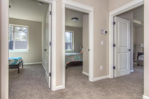 60479 Hedgewood Ln, Bend, OR 97702 photo 12