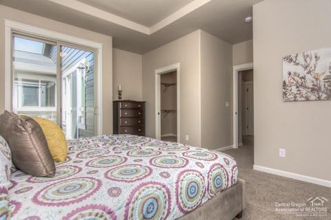 60479 Hedgewood Ln, Bend, OR 97702 photo 8