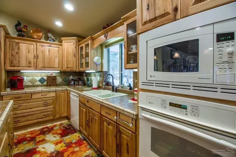 52078 Foxtail Rd, La Pine, OR 97739 photo 10