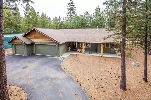 52078 Foxtail Rd, La Pine, OR 97739 photo 1