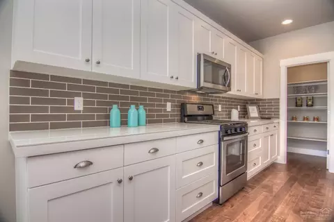 2668 NE Jones Rd, Bend, OR 97701 photo 6