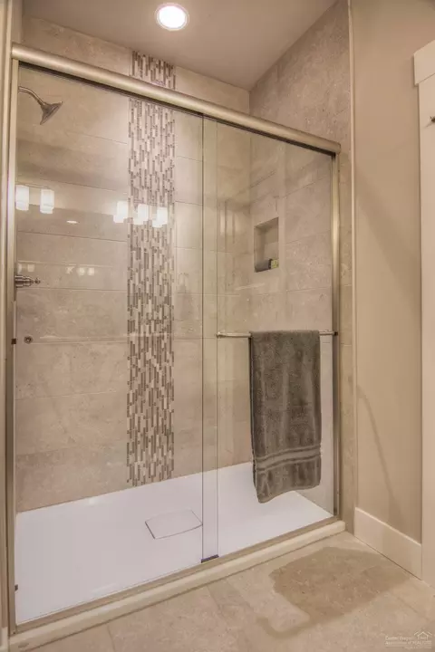 2668 NE Jones Rd, Bend, OR 97701 photo 12