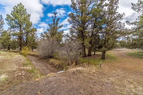 19725 Connarn Rd, Bend, OR 97703 photo 5