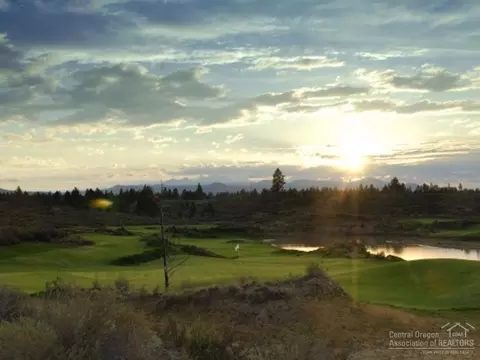 61474 Hawk Ct, Bend, OR 97702 photo 1