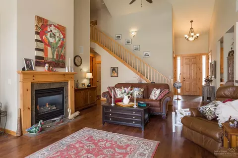 19537 Sugar Mill Loop, Bend, OR 97702 photo 3
