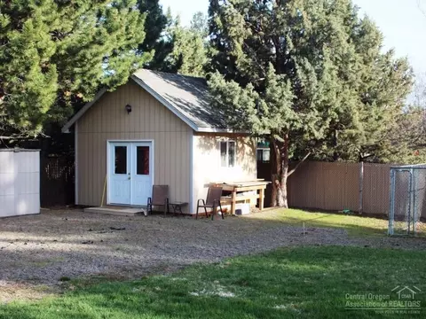 20389 Rae, Bend, OR 97702 photo 8