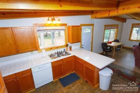 14815 White Pine Way, La Pine, OR 97739 photo 13
