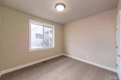 61072 SE Stari Most Loop, Bend, OR 97702 photo 14