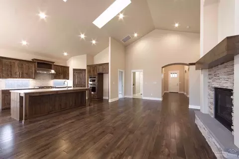 61072 SE Stari Most Loop, Bend, OR 97702 photo 3