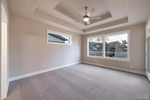 61072 SE Stari Most Loop, Bend, OR 97702 photo 9