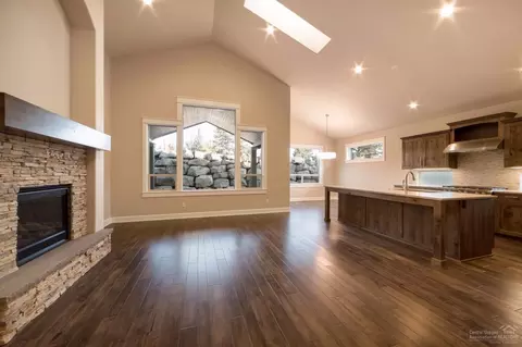 61072 SE Stari Most Loop, Bend, OR 97702 photo 1