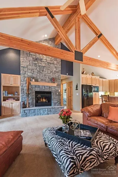57972 Cypress Ln, Sunriver, OR 97707 photo 2