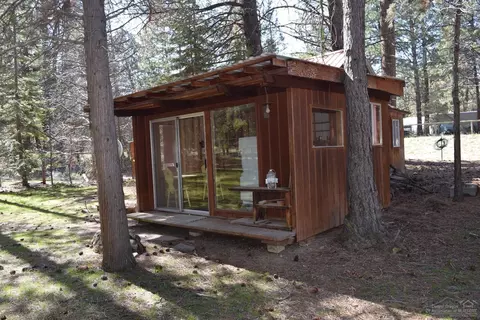 63585 Johnson Rd, Bend, OR 97703 photo 1