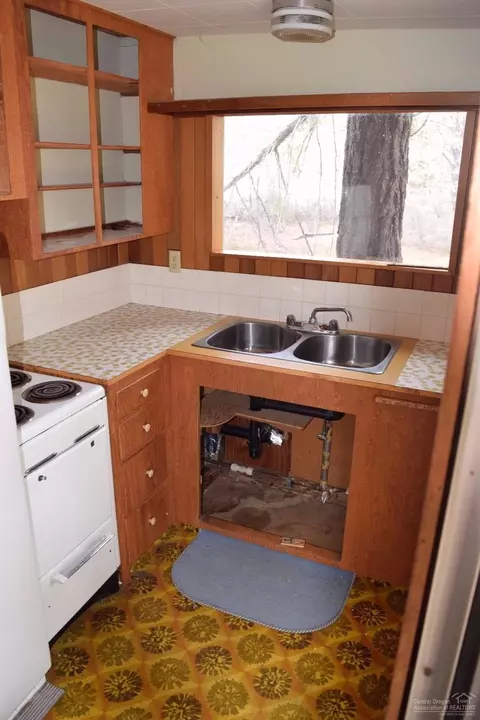 63585 Johnson Rd, Bend, OR 97703 photo 4