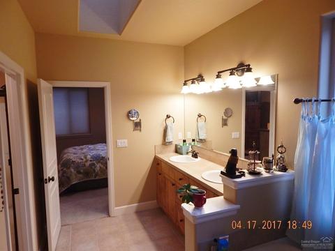 51834 Fordham Dr, La Pine, OR 97739 photo 14