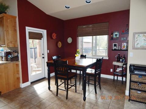 51834 Fordham Dr, La Pine, OR 97739 photo 8