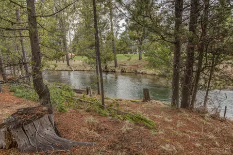 15030 Fall River Dr, Bend, OR 97707 photo 3