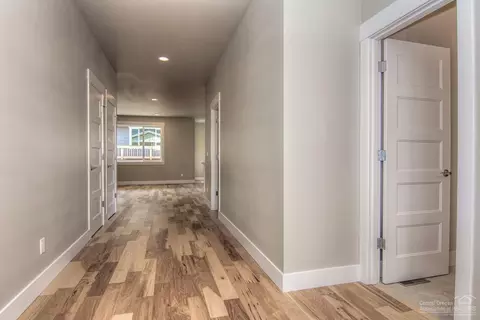 1301 NE Hoover Loop, Bend, OR 97701 photo 7