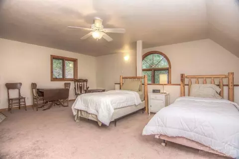 55613 Wagon Master Way, Bend, OR 97707 photo 19