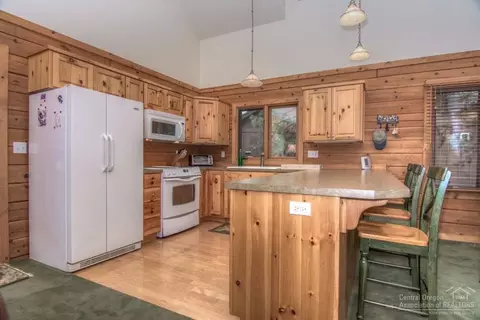 55613 Wagon Master Way, Bend, OR 97707 photo 6