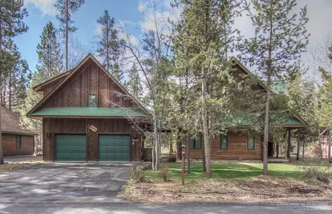 55613 Wagon Master Way, Bend, OR 97707 photo 2