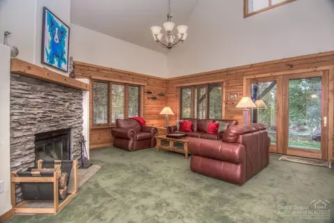 55613 Wagon Master Way, Bend, OR 97707 photo 8