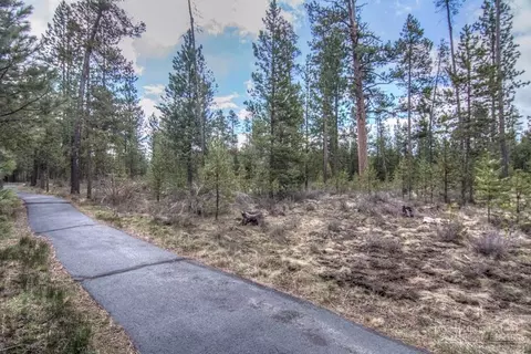 55613 Wagon Master Way, Bend, OR 97707 photo 24