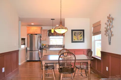 3000 NE Hope Dr, Bend, OR 97701 photo 4