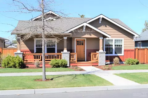 3000 NE Hope Dr, Bend, OR 97701 photo 1