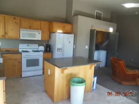 16409 Heath Dr, La Pine, OR 97739 photo 9